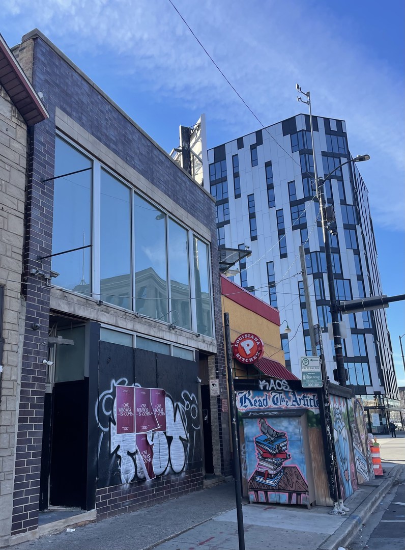 1551 W Division Street