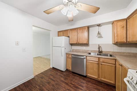 Tiny photo for 5740 Concord Lane #13, Clarendon Hills, IL 60514 (MLS # 12650729)