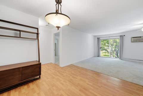 Tiny photo for 5740 Concord Lane #13, Clarendon Hills, IL 60514 (MLS # 12650729)