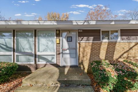 Tiny photo for 1204 W Beardsley Avenue, Champaign, IL 61821 (MLS # 12517086)