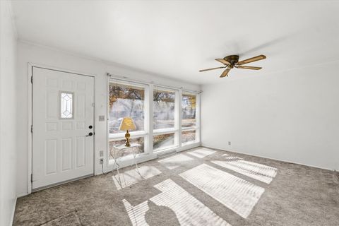 Tiny photo for 1204 W Beardsley Avenue, Champaign, IL 61821 (MLS # 12517086)