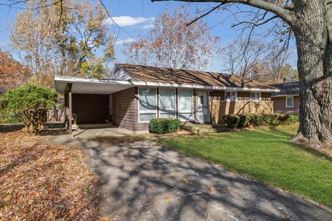 Photo of 1204 W Beardsley Avenue, Champaign, IL 61821 (MLS # 12517086)