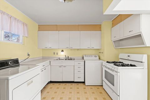 Tiny photo for 1204 W Beardsley Avenue, Champaign, IL 61821 (MLS # 12517086)