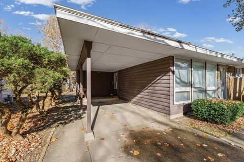 Tiny photo for 1204 W Beardsley Avenue, Champaign, IL 61821 (MLS # 12517086)