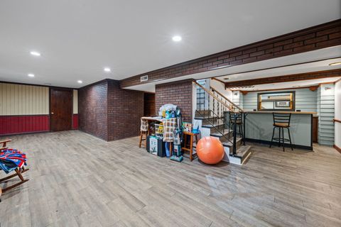 Tiny photo for 7139 N Nagle Avenue, Chicago, IL 60646 (MLS # 12626052)