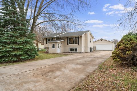 Photo of 1871 Irene Road, Lake Holiday, IL 60548 (MLS # 12524750)