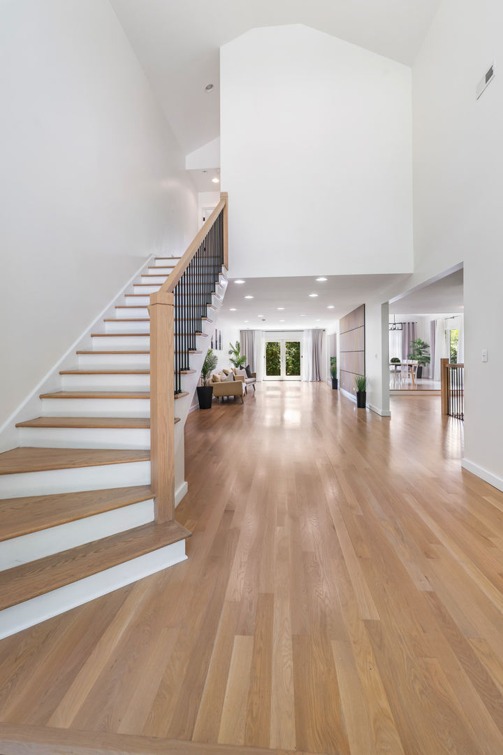 3N010 Lakeview Court