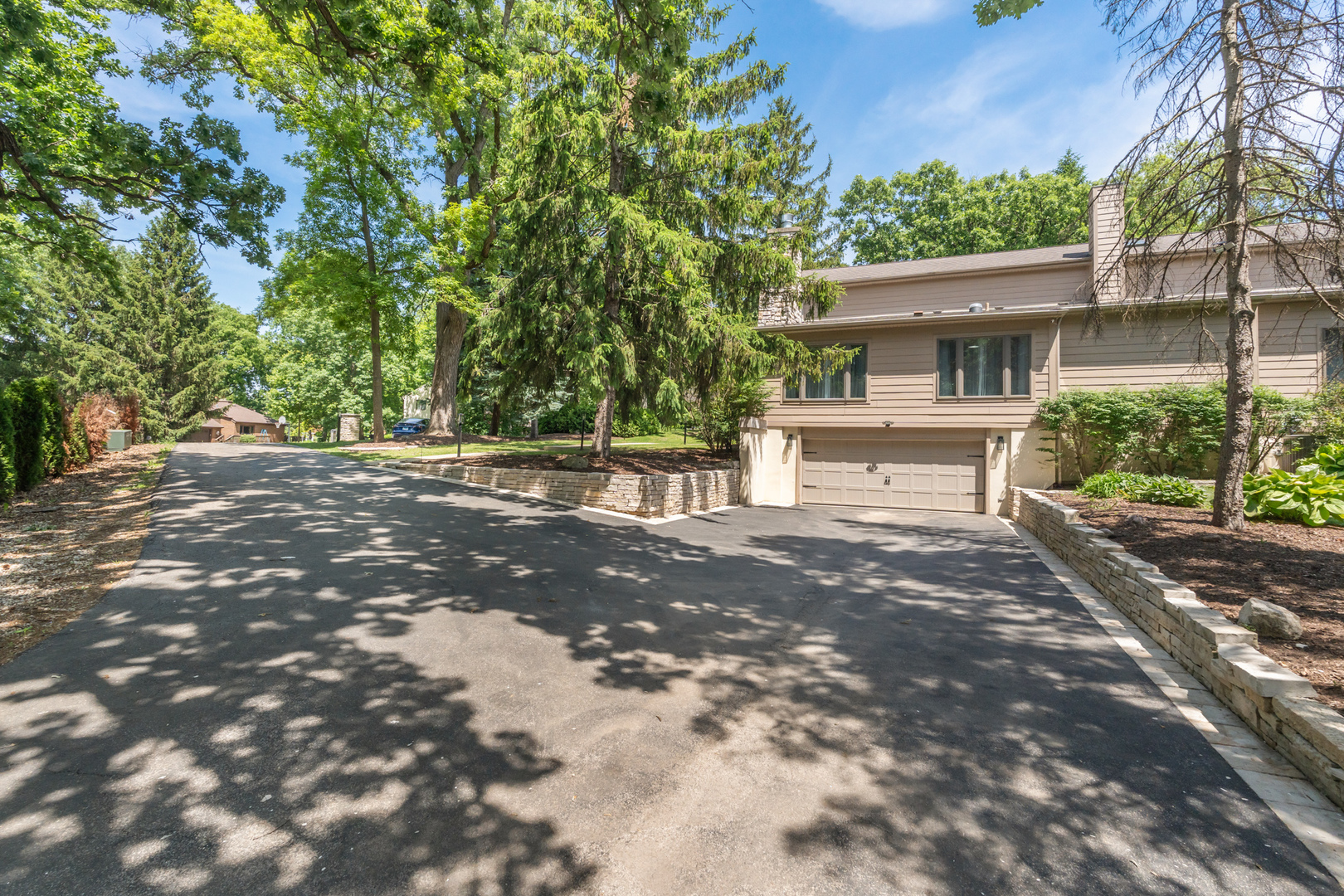 3N010 Lakeview Court