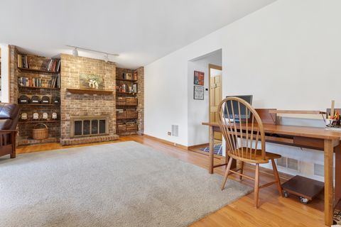 Tiny photo for 413 Linsey Avenue, Schaumburg, IL 60194 (MLS # 12475466)