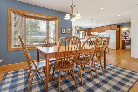 Tiny photo for 413 Linsey Avenue, Schaumburg, IL 60194 (MLS # 12475466)