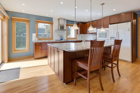 Tiny photo for 413 Linsey Avenue, Schaumburg, IL 60194 (MLS # 12475466)