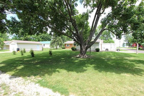 Tiny photo for 410 E Fifer Street, Colfax, IL 61728 (MLS # 12662616)