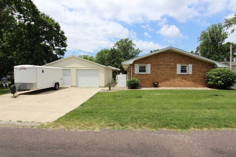 Tiny photo for 410 E Fifer Street, Colfax, IL 61728 (MLS # 12662616)