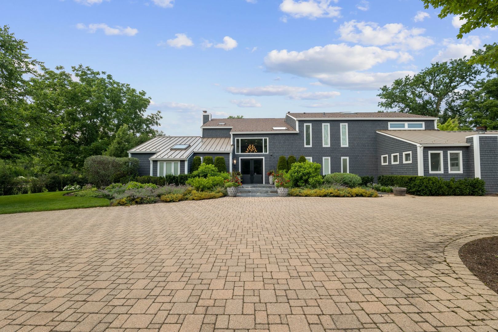 620 W Old Elm Road