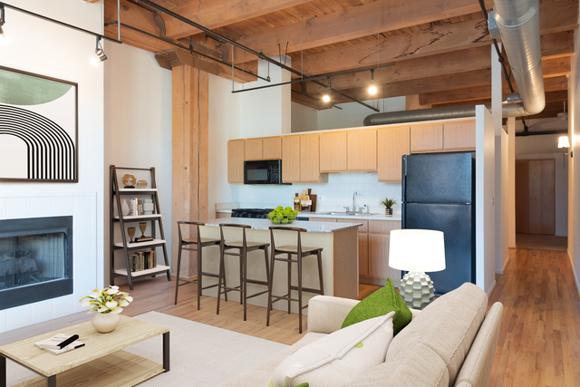 1250 W Van Buren Street 203