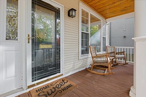 Tiny photo for 4889 N Hermitage Avenue, Chicago, IL 60640 (MLS # 12525134)