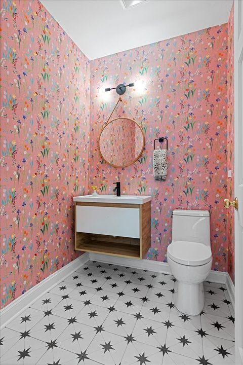 Tiny photo for 4889 N Hermitage Avenue, Chicago, IL 60640 (MLS # 12525134)