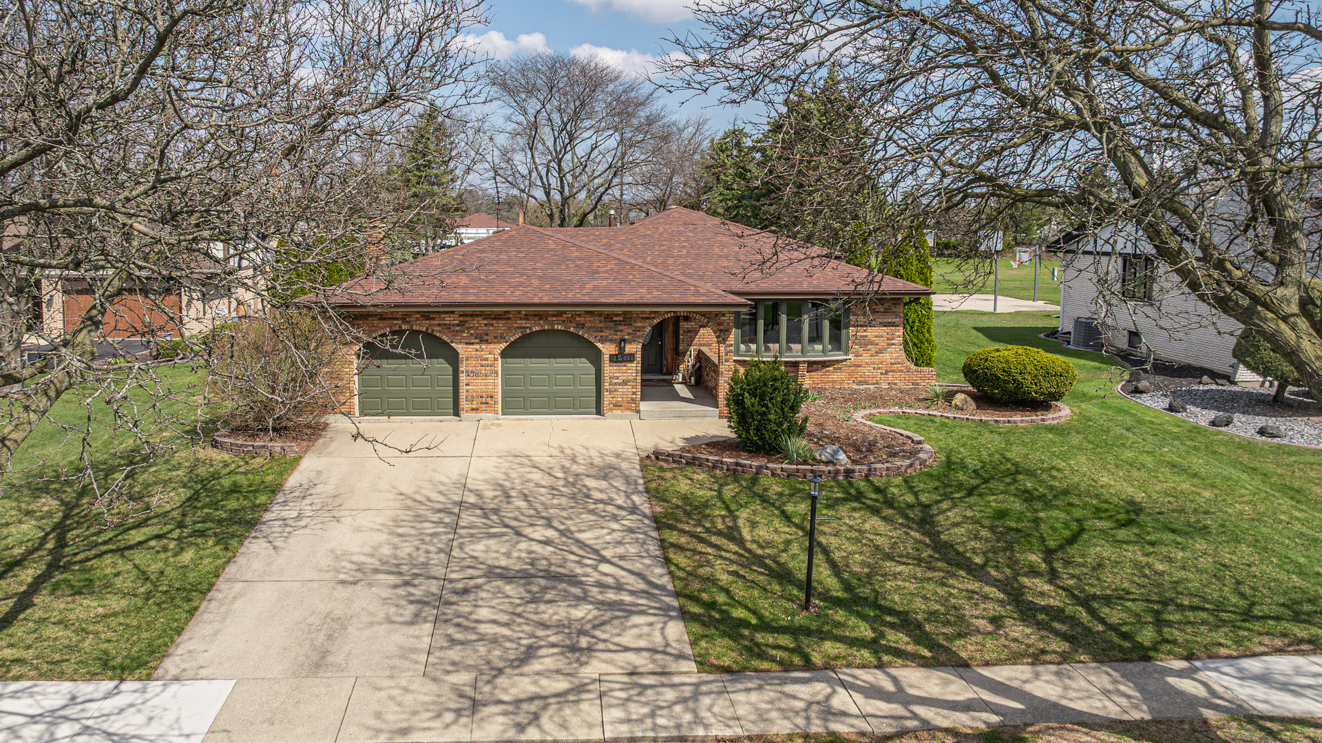 16W688 Therese Court