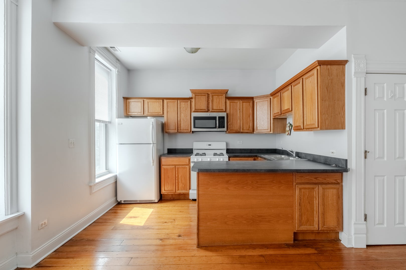 1470 W Huron Street 3F