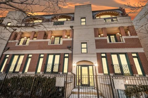 Photo of 2736 N WOLCOTT Avenue #202, Chicago, IL 60614 (MLS # 12556839)
