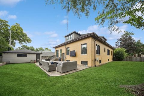 Tiny photo for 1720 Greendale Avenue, Park Ridge, IL 60068 (MLS # 12458033)