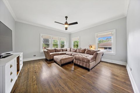 Tiny photo for 1720 Greendale Avenue, Park Ridge, IL 60068 (MLS # 12458033)