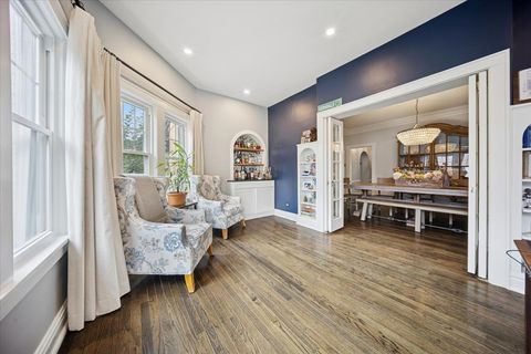 Tiny photo for 1720 Greendale Avenue, Park Ridge, IL 60068 (MLS # 12458033)