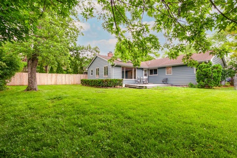 Tiny photo for 2508 Highland Drive, Lindenhurst, IL 60046 (MLS # 12672983)