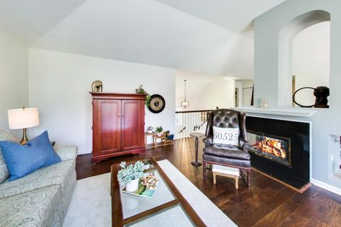 Tiny photo for 11171 Edgebrook Lane, Indian Head Park, IL 60525 (MLS # 12639406)