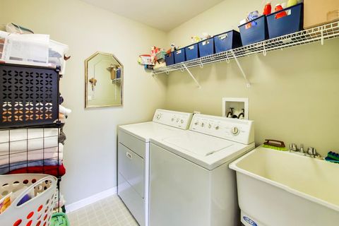 Tiny photo for 11171 Edgebrook Lane, Indian Head Park, IL 60525 (MLS # 12639406)