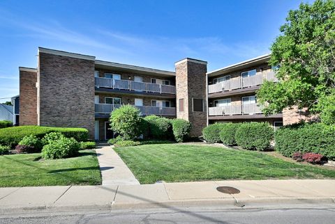 Photo of 600 S York Street #2B, Elmhurst, IL 60126 (MLS # 12662954)