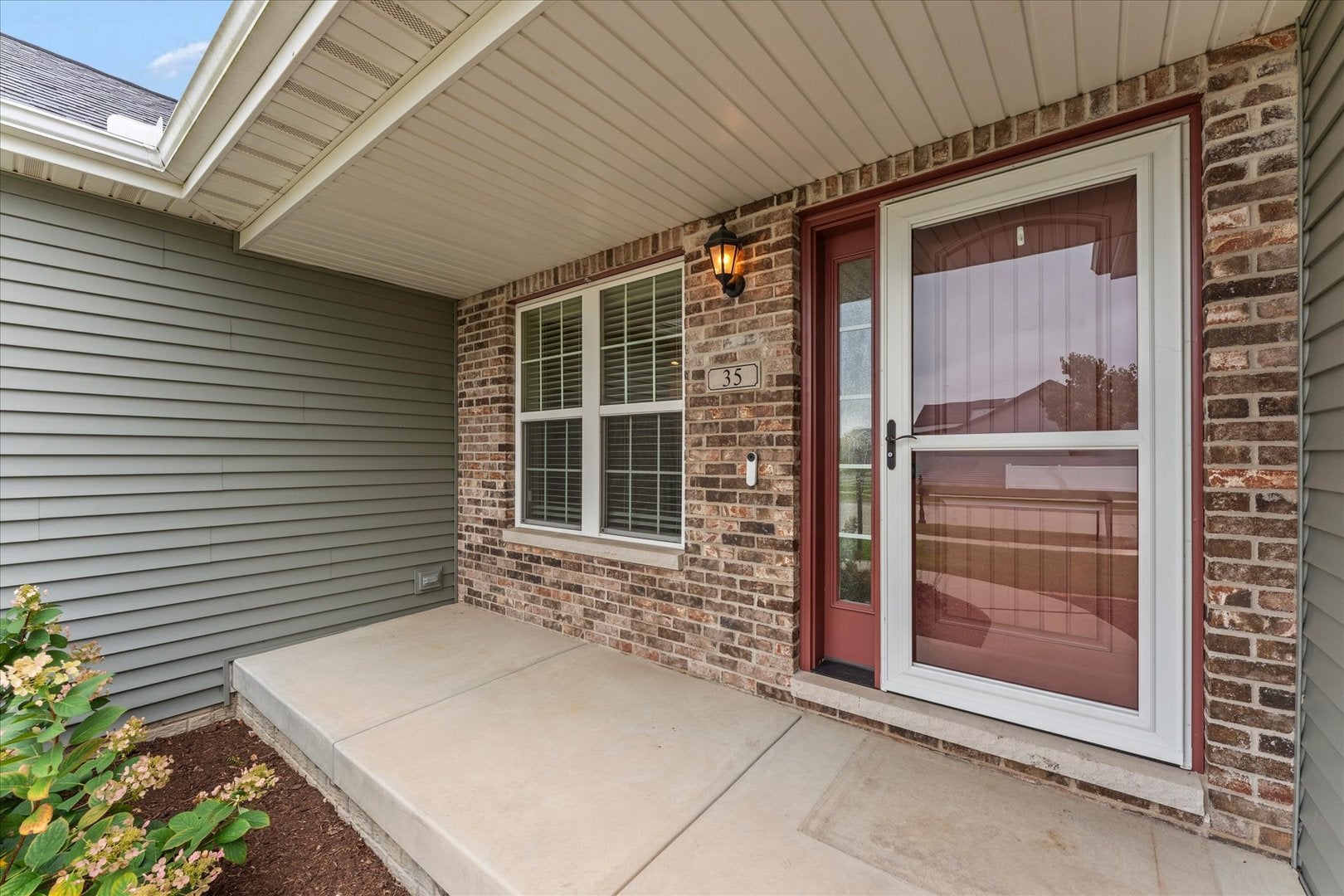 35 Lodge Trail