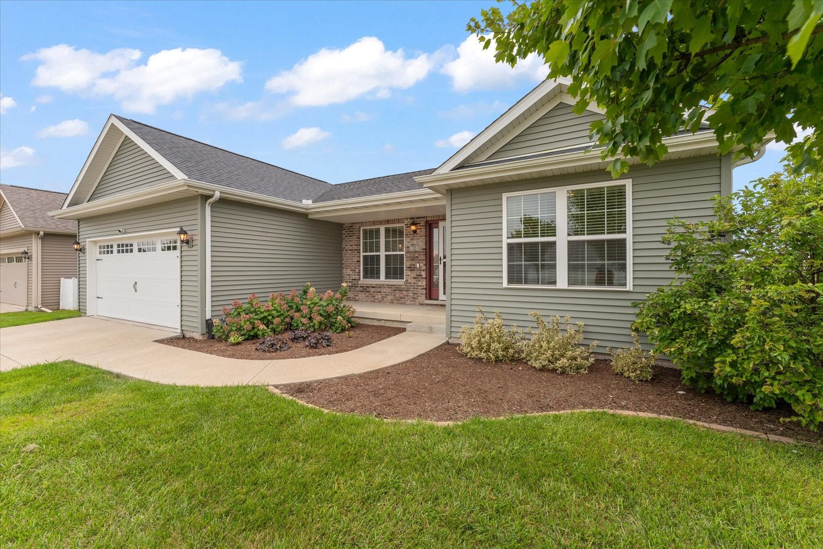 35 Lodge Trail