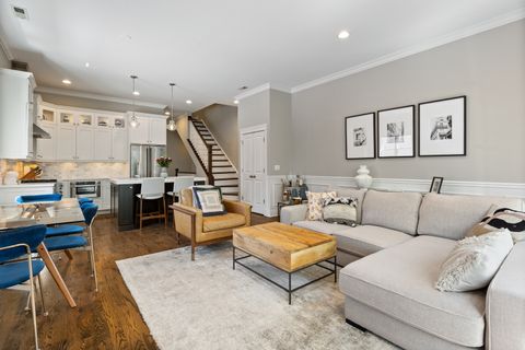 Tiny photo for 3252 N Seminary Avenue #3, Chicago, IL 60657 (MLS # 12646660)
