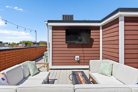 Tiny photo for 3252 N Seminary Avenue #3, Chicago, IL 60657 (MLS # 12646660)