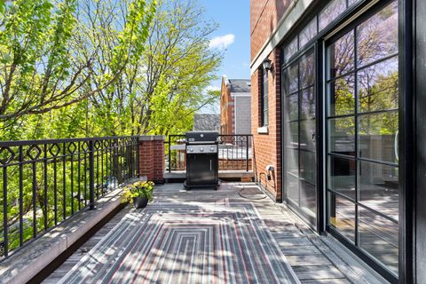 Tiny photo for 3252 N Seminary Avenue #3, Chicago, IL 60657 (MLS # 12646660)