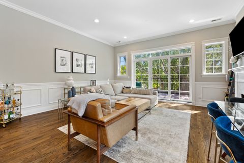 Tiny photo for 3252 N Seminary Avenue #3, Chicago, IL 60657 (MLS # 12646660)