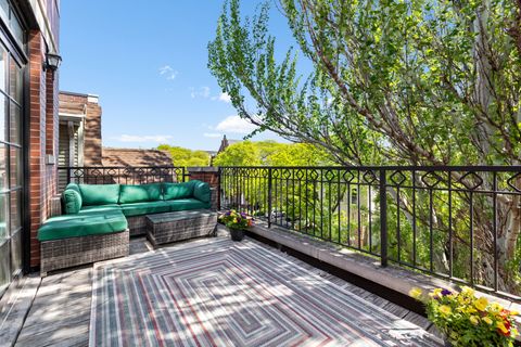 Tiny photo for 3252 N Seminary Avenue #3, Chicago, IL 60657 (MLS # 12646660)