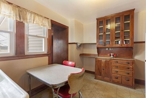 Tiny photo for 556 Orchard Court, Des Plaines, IL 60016 (MLS # 12569152)