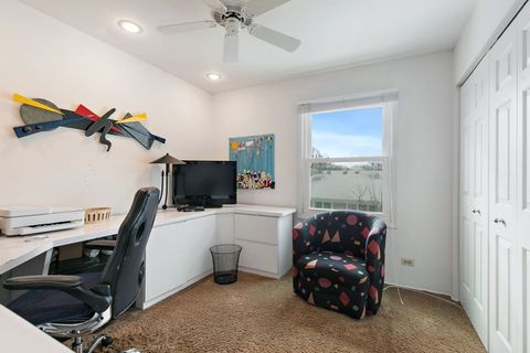 Tiny photo for 5 Wakefield Lane, Buffalo Grove, IL 60089 (MLS # 12553197)