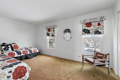 Tiny photo for 5 Wakefield Lane, Buffalo Grove, IL 60089 (MLS # 12553197)