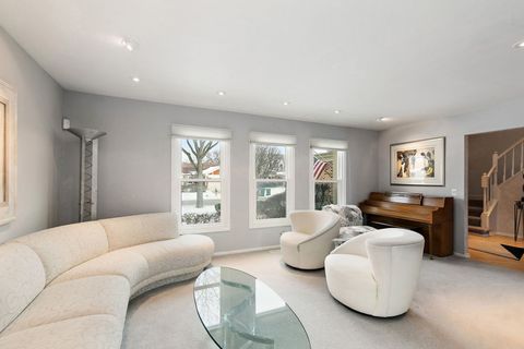 Tiny photo for 5 Wakefield Lane, Buffalo Grove, IL 60089 (MLS # 12553197)