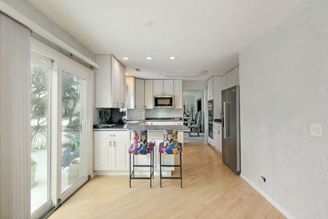 Tiny photo for 5 Wakefield Lane, Buffalo Grove, IL 60089 (MLS # 12553197)