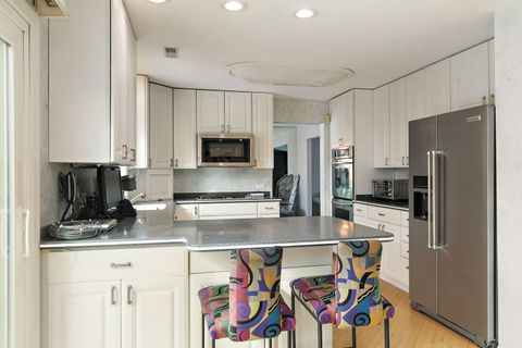 Tiny photo for 5 Wakefield Lane, Buffalo Grove, IL 60089 (MLS # 12553197)