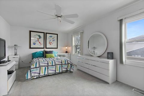 Tiny photo for 5 Wakefield Lane, Buffalo Grove, IL 60089 (MLS # 12553197)