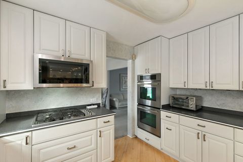 Tiny photo for 5 Wakefield Lane, Buffalo Grove, IL 60089 (MLS # 12553197)