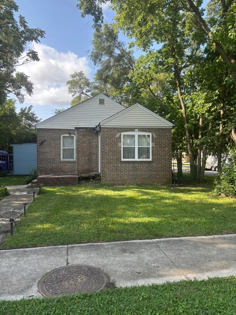 3743 W 135th Street