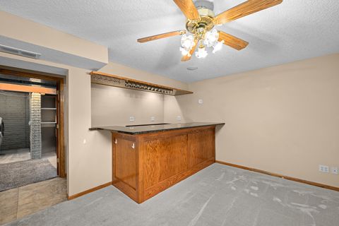Tiny photo for 2804 W 44th Street, Davenport, IA 52806 (MLS # 12687426)