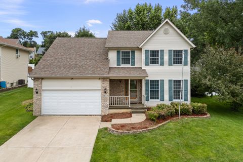 Photo of 2804 W 44th Street, Davenport, IA 52806 (MLS # 12687426)