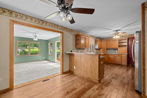 Tiny photo for 2804 W 44th Street, Davenport, IA 52806 (MLS # 12687426)